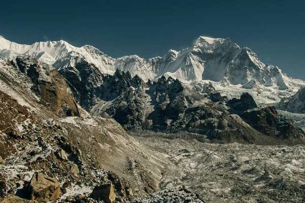 Vista Montanhas Gokyo Montanhas Nevadas Céus Claros Himalaia Nepal Foto — Fotografia de Stock
