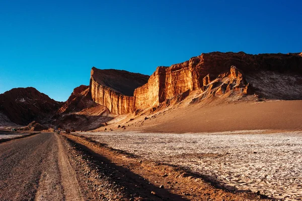 San Pedro de Atacama Şili yakınlarındaki Amphitiyatrosu Valle de la Luna 'da.