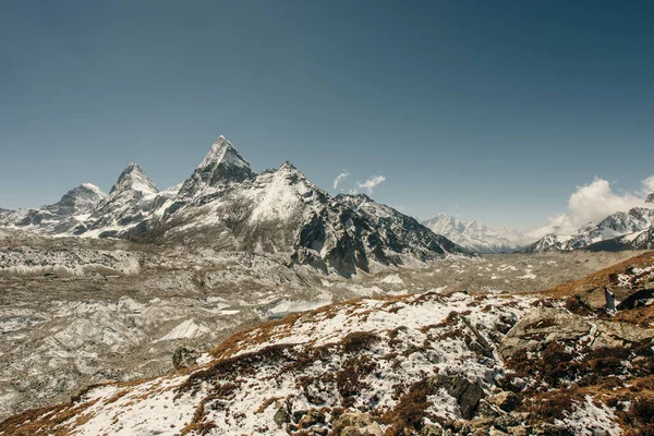 Gokyo Den Dağların Manzarası Himalayalar Karlı Dağlar Açık Gökyüzü Nepal — Stok fotoğraf