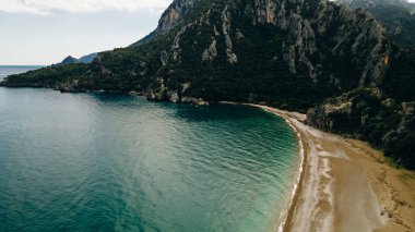 CHIRALI, TURKEY: Türkiye 'de hava manzaralı güneşli plaj beldesi