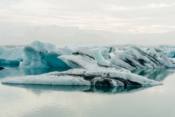 Jokulsarlon Gletsjerlagune Het Diamantstrand Gelegen Het Nationaal Park Vatnajokull Het — Stockfoto