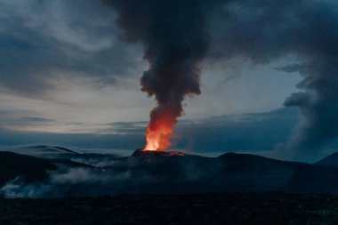 Fagradalsfjall, İzlanda - Haziran 2021: İzlanda, Reykjavik yakınlarında volkan patlaması