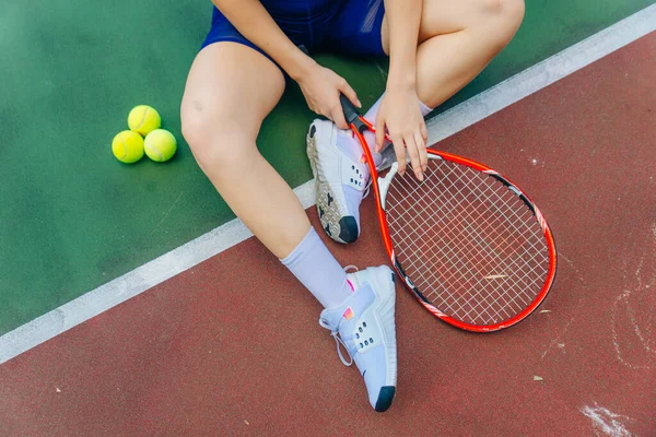 Tennisspieler Mit Schläger Und Ball Hochwertiges Foto — Stockfoto