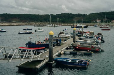 Muxia, İspanya 'nın La Coruna şehrinde küçük bir sahil kasabası ve turizm beldesi. Yüksek kalite fotoğraf