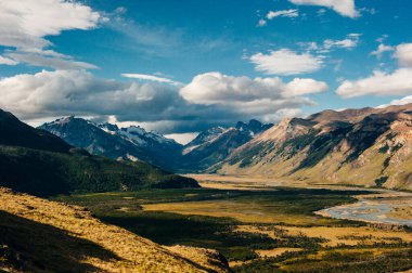 Nehir Los Glaciares Ulusal Parkı, El Chalten - Arjantin