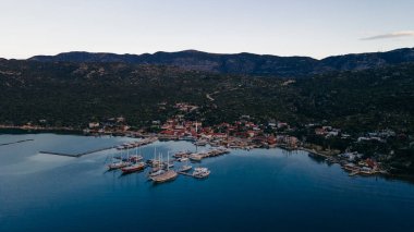 Kalekoy köyü, Kekova insansız hava aracı manzaralı. Antalya ilinin Kekova adası yakınlarındaki Bizans Kalesi. Yüksek kalite fotoğraf