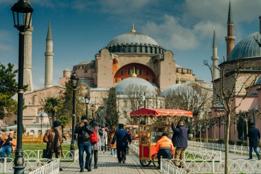 İstanbul, Türkiye - Nisan 2022 - Ayasofya Camisi. Eski Bizans Ortodoks Katedrali. Yüksek kalite fotoğraf