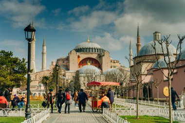 İstanbul, Türkiye - Nisan 2022 - Ayasofya Camisi. Eski Bizans Ortodoks Katedrali. Yüksek kalite fotoğraf