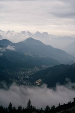  İtalya 'nın Dolomites kentindeki Civetta Dağı manzarası. Yüksek kalite fotoğraf