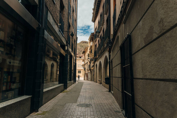 Мост Нахера через Сент-Джеймс в испанской Ла-Риохе - сп, 2021 год. Высокое качество фото