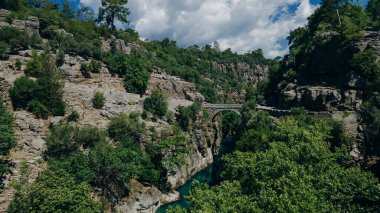 Koprulu Canyon Ulusal Parkı. Köprü ve su kaynakları. Manavgat, Antalya, Türkiye. Yüksek kalite fotoğraf
