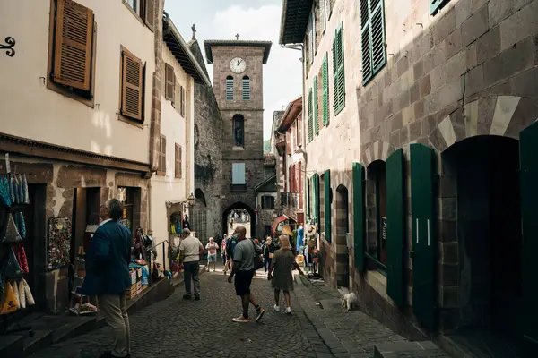 Saint Jean Pied de Port, Camino de Santiago, Fransa, UNESCO 'nun geleneksel başlangıç noktasıdır - Santiago de Compostela' ya Pilgrim Yolu. Yüksek kalite fotoğraf