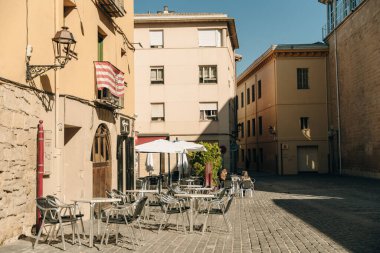 LOGRONO, İSPAN - No, 2021 Narrow Caddesi, restoranları olan. Logrono, İspanya. Yüksek kalite fotoğraf