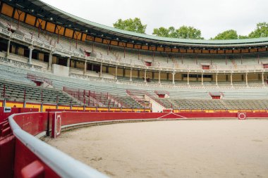 İspanyol şehri Pamplona, İspanya 'da 2021' de bir arenada. Yüksek kalite fotoğraf