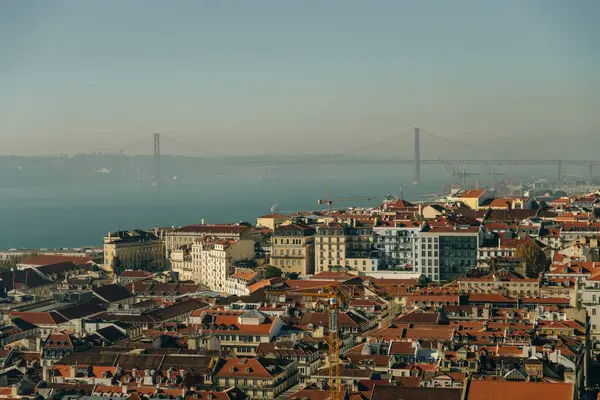Güneşli bir günde Lizbon, Portekiz 'in havadan görünüşü. Yüksek kalite fotoğraf