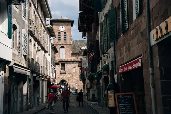 Saint Jean Pied de Port, Camino de Santiago, Fransa, UNESCO 'nun geleneksel başlangıç noktasıdır - Santiago de Compostela' ya Pilgrim Yolu. Yüksek kalite fotoğraf