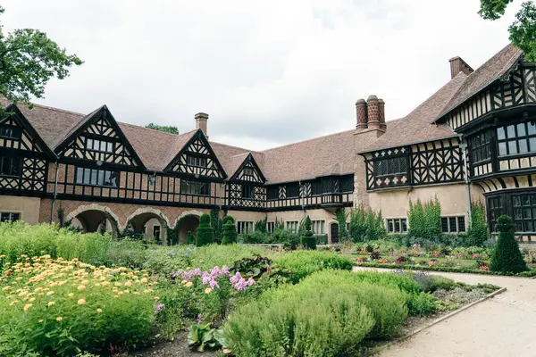 Cecilienhof Sarayı, New (Neuer) parkında, Potsdam, Almanya. Yüksek kalite fotoğraf