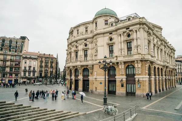 Arriaga Tiyatrosu ya da Arriaga Teatro, İspanya 'nın Bask Bölgesi' nde yer alan bir opera binasıdır. Yüksek kalite fotoğraf