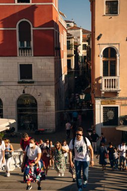 Venedik, İtalya - Temmuz 2021 Scalzi Köprüsü 'nde Ponte degli Scalzi. Yüksek kalite fotoğraf