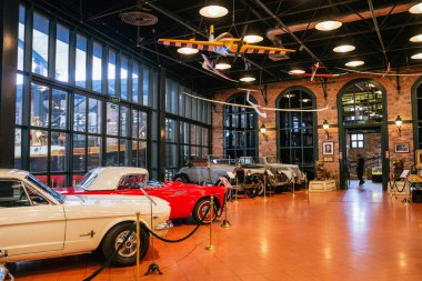 İstanbul, Türkiye - Aralık, 2021 Rahmi M. Koç Müzesi İstanbul 'da özel bir sanayi müzesidir.