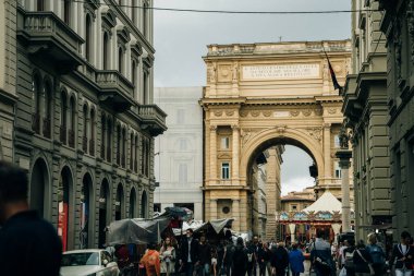 Meydan 'da kemer, Floransa, İtalya - Aralık, 2021