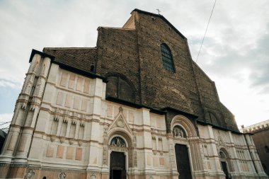 Bologna, İtalya - Aralık 2021 Basilica di San Petronio Manzarası