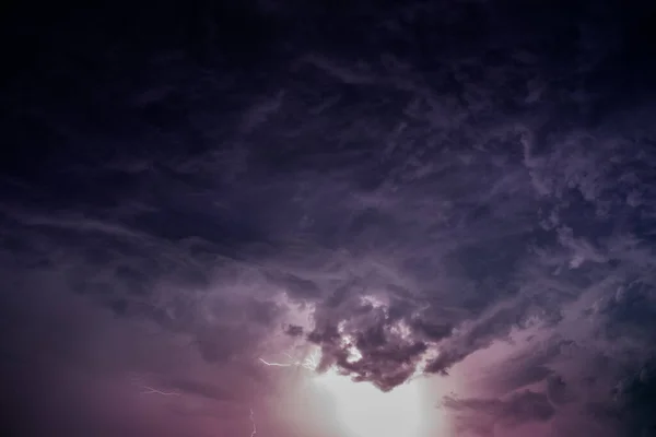 Storm Formed Night Clouds Caught Terrified Lightning — 图库照片