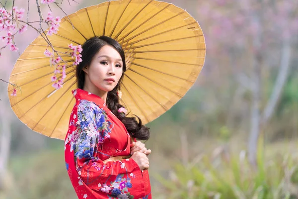 Asiática Mulher Turistas Japonês Feminino Vestindo Quimono Japonês Tradicional Com — Fotografia de Stock