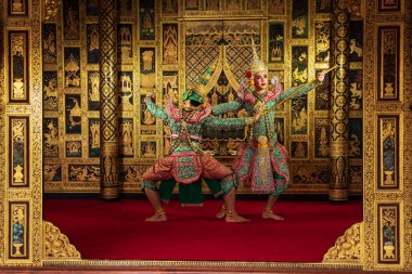 Ramayana hikayesi. Rama savaşı. Tayland maskeli dansı Tayland geleneksel maskeli balesi (Khon).