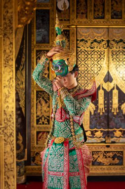 Tosakan edebiyat devleridir. Ramayana şiirinin ana karakteri. (Khon) Tayland kültürü maskeli khon dansı sanatı.