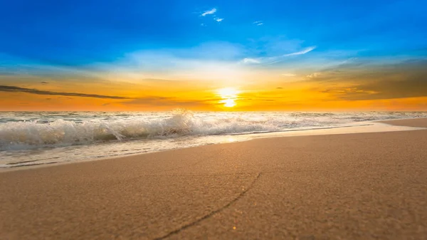 Incroyable Coucher Soleil Sur Plage Beau Paysage Océan Heure Été — Photo