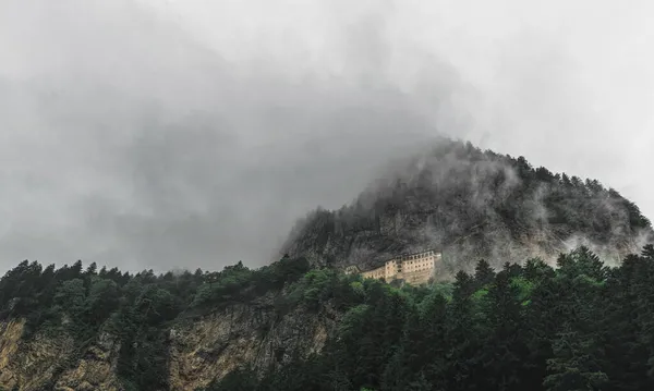 Panagia Sumela Manastırı Puslu Dağlar Trabzon Türkiye — Stok fotoğraf