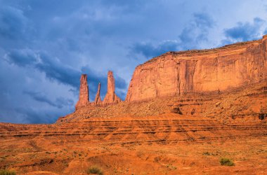 Anıt Vadisi 'ndeki Kayalar, Vahşi Batı ABD