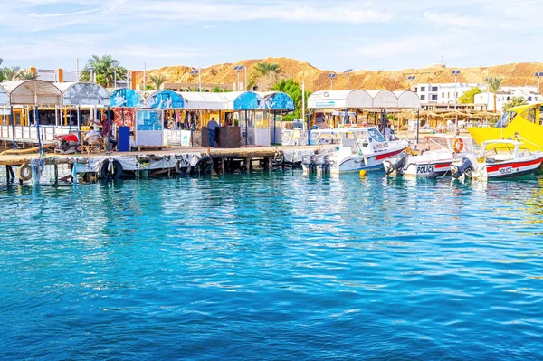 Sharm Sheikh Egipt Listopada 2021 Przyjemne Łodzie Turystyczne Patrolowe Zacumowane — Zdjęcie stockowe