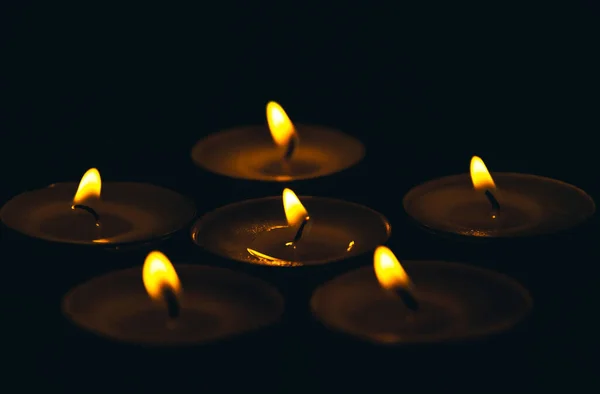 Καίγοντας Κερί Κερί Μαύρο Φόντο — Φωτογραφία Αρχείου