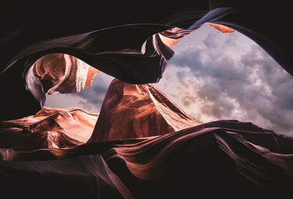 Sandstone Rock Erosion Picturesque Red Cliffs Lower Antelope Canyon Arizona — Stock Fotó
