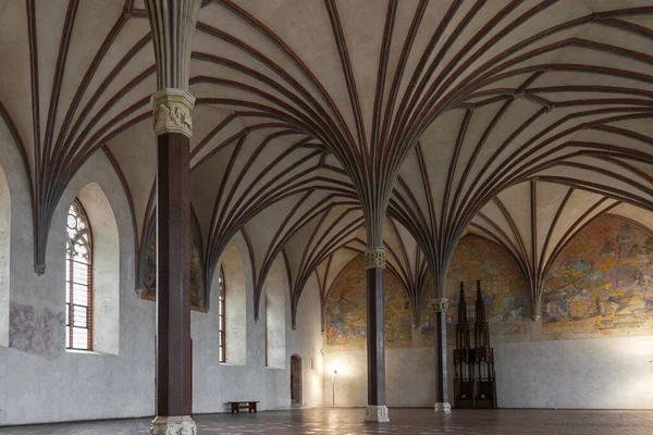 Volta Arco Gotico Colonne Una Chiesa Medievale — Foto Stock