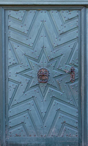 Old Rusty Doorknob Wooden Door — Stock Photo, Image