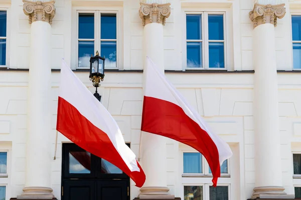 Bandera Roja Blanca Estatal Polonia Fachada Edificio Del Gobierno — Foto de Stock