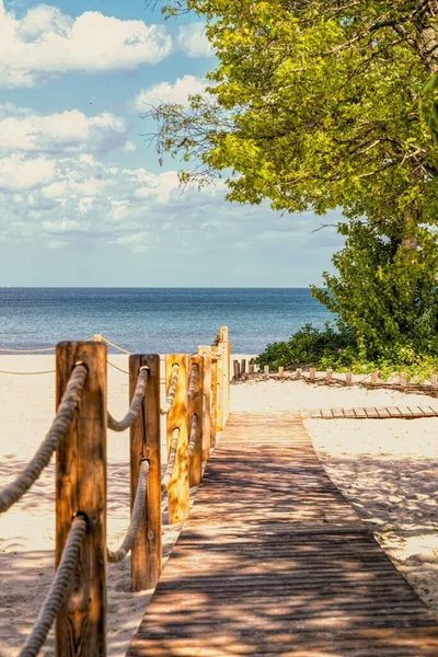 Wooden Walkway Sunny Sandy Beach — Foto de Stock