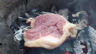 Izgara taze et ve kırmızı et hızlandırıcılardan korunuyor.