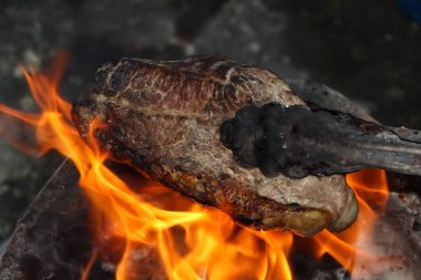 Izgara taze et ve kırmızı et hızlandırıcılardan korunuyor.