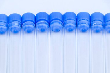 Laboratuvarda bilim ya da tıp için test tüpleri