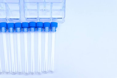 Laboratuvarda bilim ya da tıp için test tüpleri