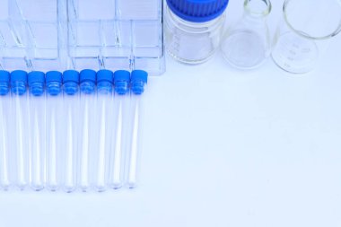 Laboratuvarda bilim ya da tıp için test tüpleri