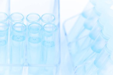 Laboratuvarda bilim ya da tıp için test tüpleri