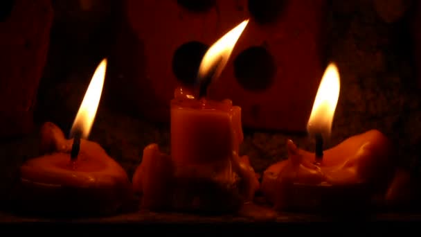 黑暗中的烛光 黑暗中的烛光 — 图库视频影像