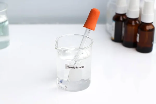 甘油酸是化妆品的一种化学成分 是实验室实验中使用的化学品 — 图库照片