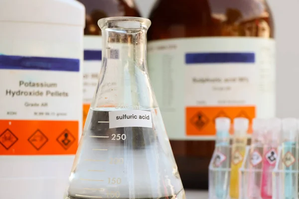 Ácido Sulfúrico Vidro Químico Laboratório Indústria — Fotografia de Stock