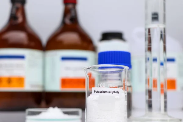 Sulfato Potássio Vidro Produto Químico Laboratório Indústria Produtos Químicos Utilizados — Fotografia de Stock